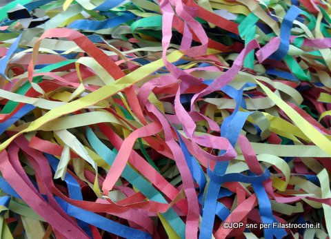 Treccia di stelle filanti - Lavoretti per Carnevale su