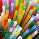 Collana di perle e cannucce