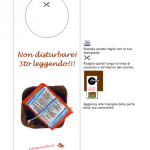 Cose utili – Segnaporta “Non disturbare! Sto leggendo!”