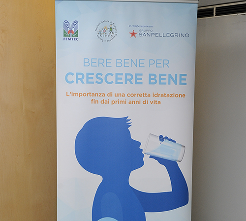 Acqua: 10 cose da sapere sull'idratazione dei bambini