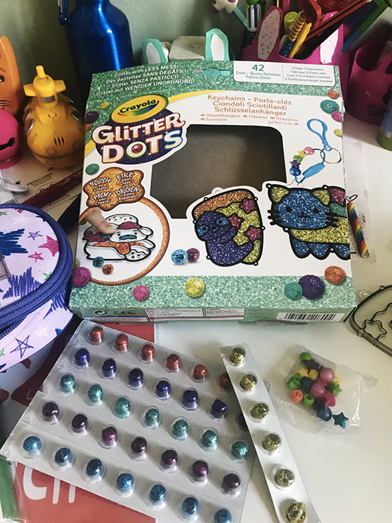 crayola glitter dots