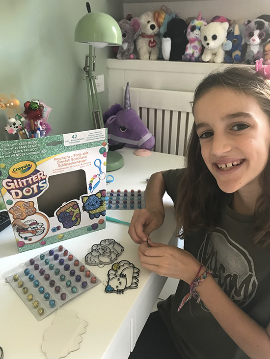 crayola glitter dots