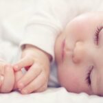 La routine del sonno con le ninna nanne e le filastrocche
